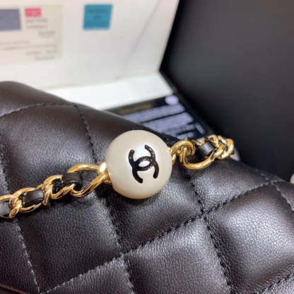 Small Pearl Logo Strap Flap Bag AS1436 Black