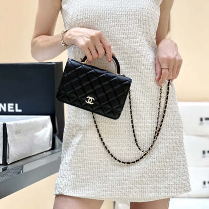 Wallet On Chain Top Handle Lambskin WOC AP2844 Black