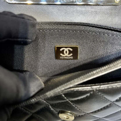 Wallet On Chain Top Handle Lambskin WOC AP2844 Black