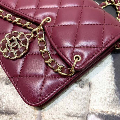WOC Chain Flap Bag 86066