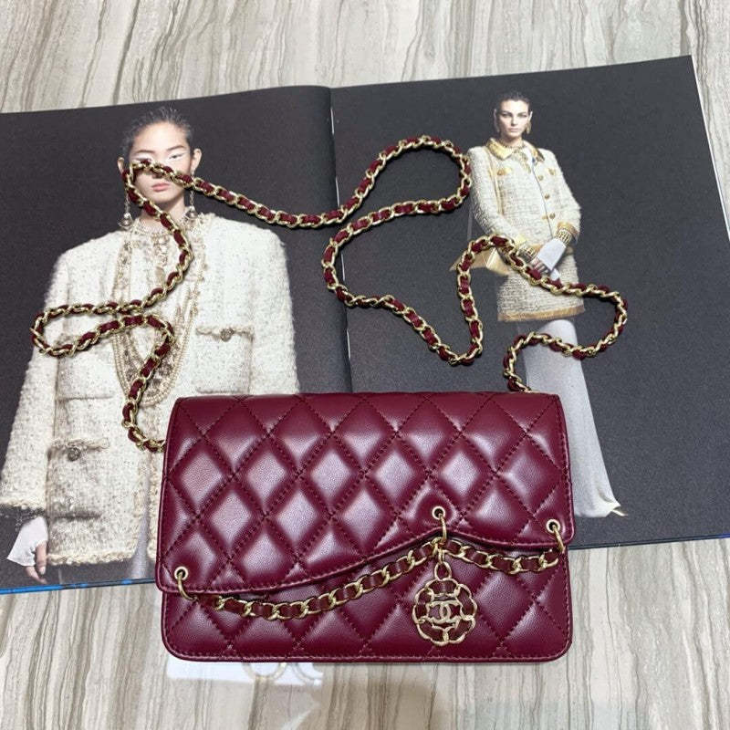 WOC Chain Flap Bag 86066