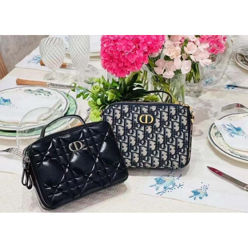 30 Montaigne Box Bag Blue Oblique Jacquard S2141