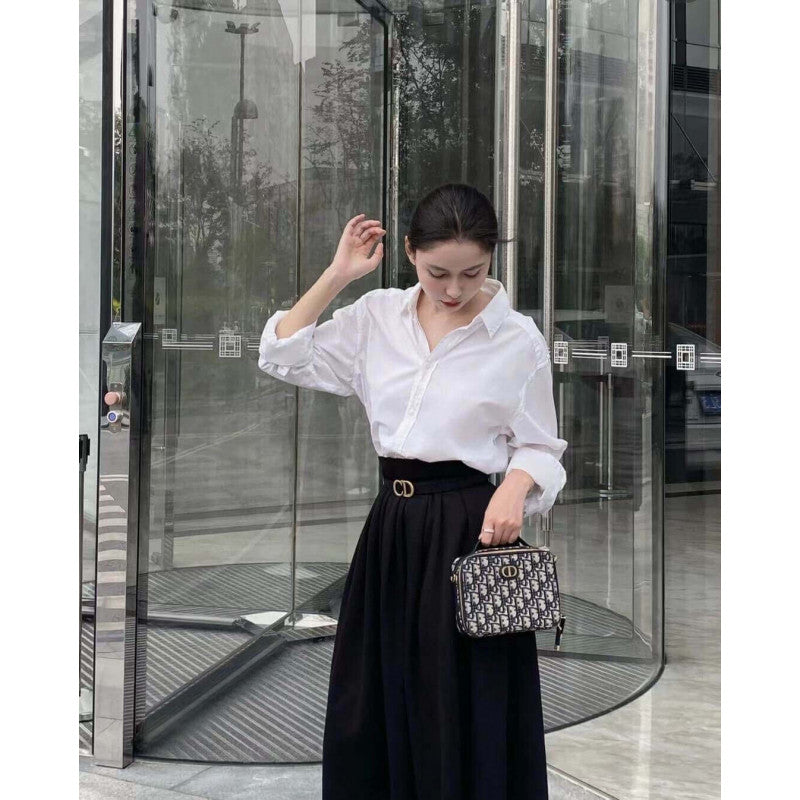 30 Montaigne Box Bag Blue Oblique Jacquard S2141