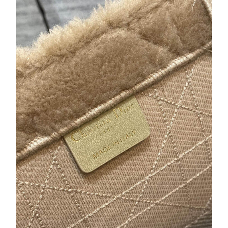 Large Book Tote Beige Cannage Shearling M1286