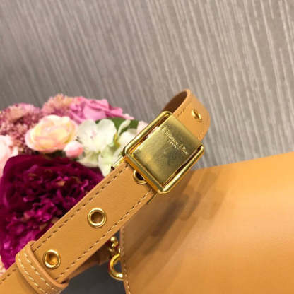 Medium Bobby Bag In Box Calfskin M9319