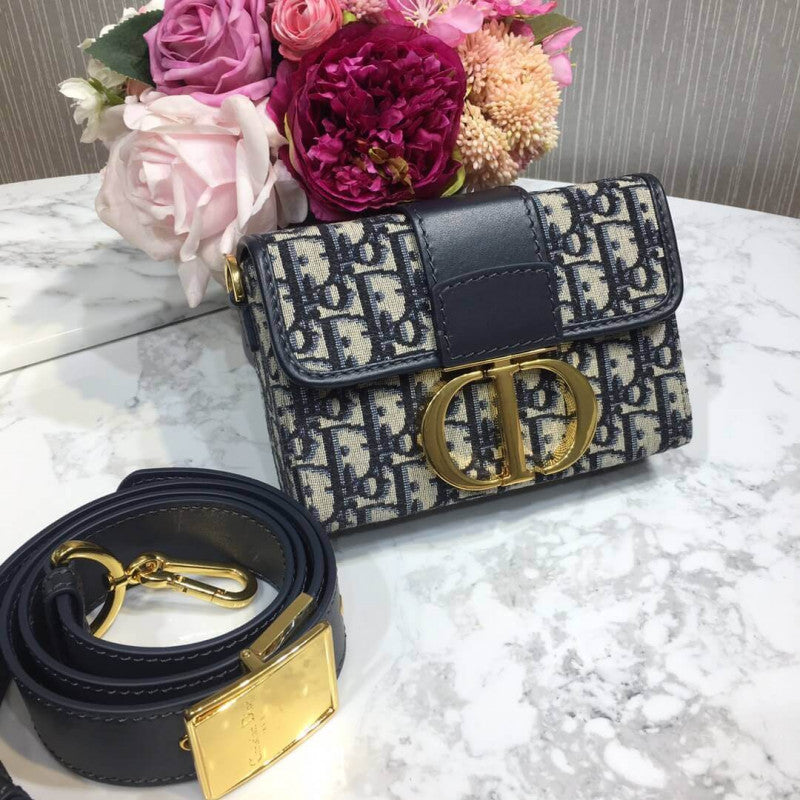 Oblique 30 Montaigne Box Bag M9204