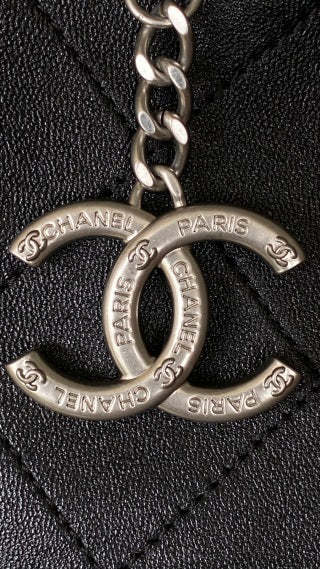 CC vintage hobo bag 31 black lambskin