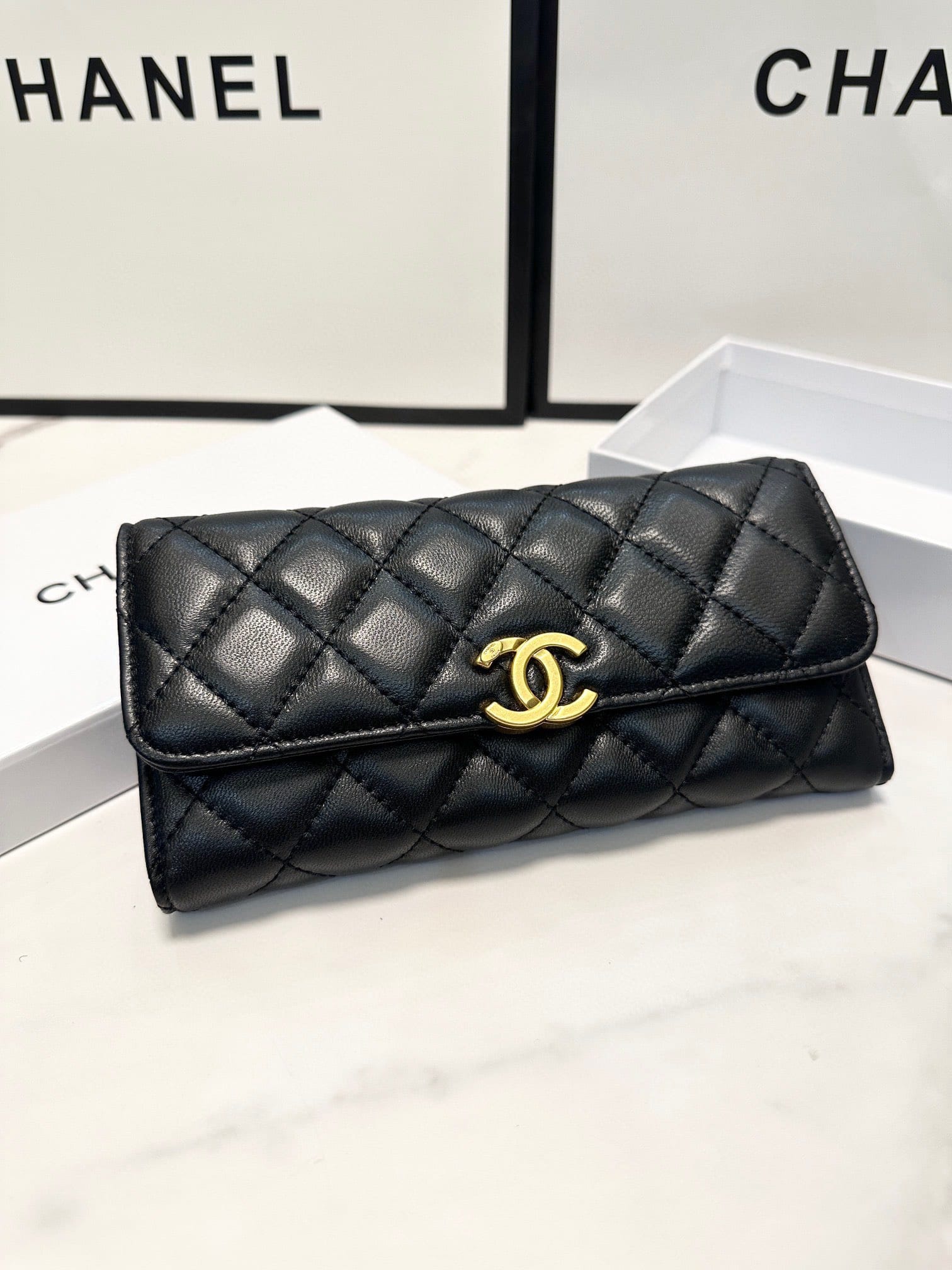 CHL LONG FLAP WALLET BLACK 19CM