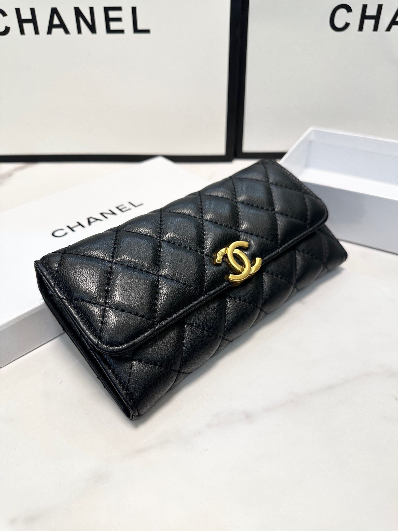 CHL LONG FLAP WALLET BLACK 19CM