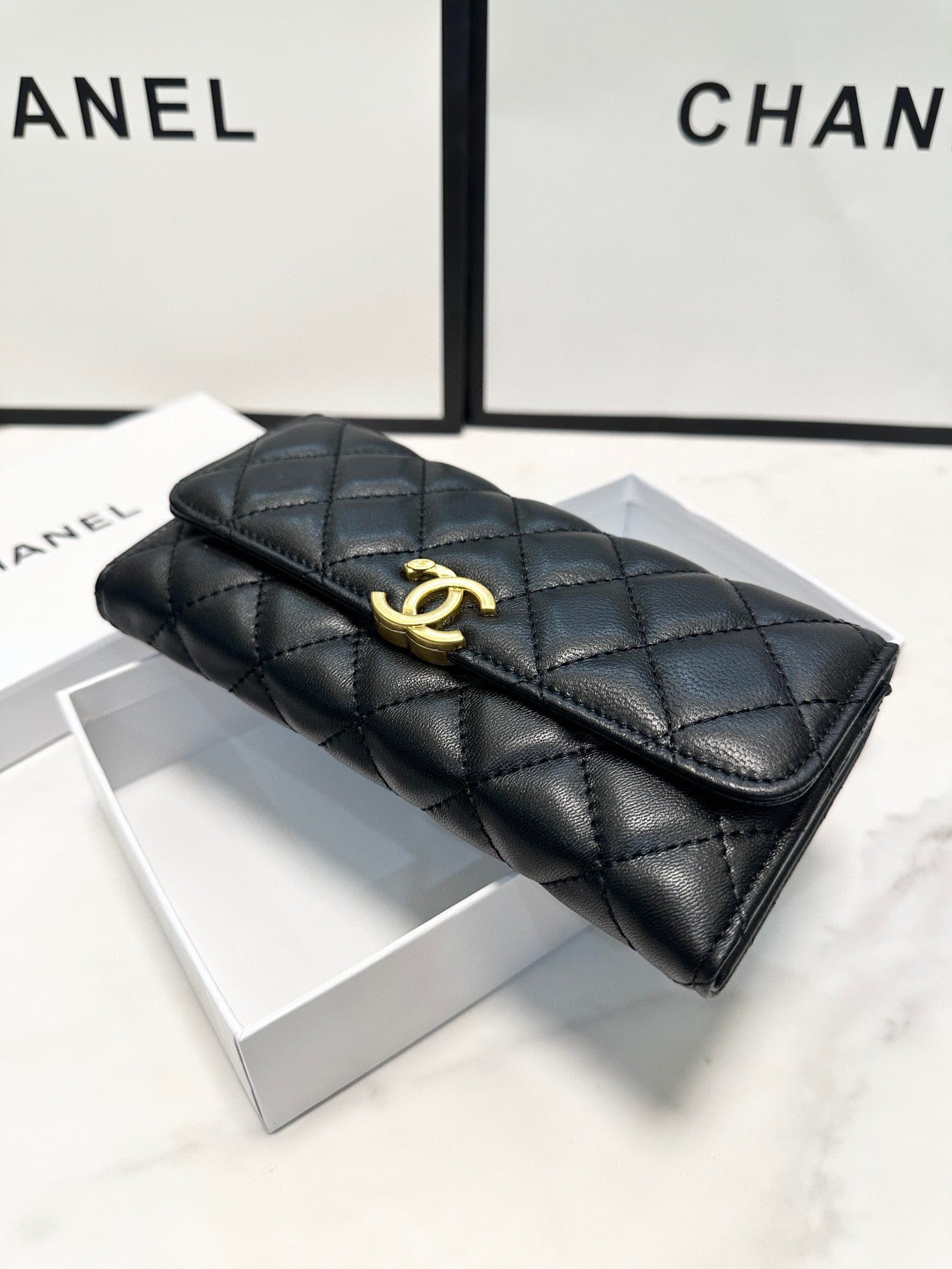 CHL LONG FLAP WALLET BLACK 19CM