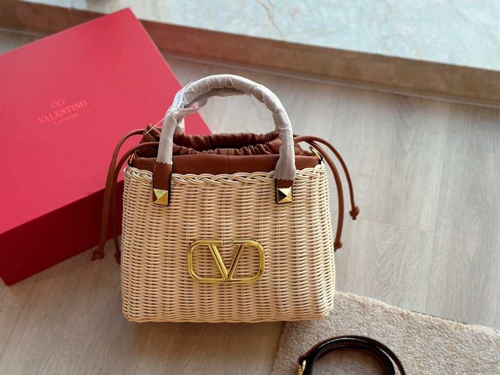 VLA 25CM BEIGE GARAVANI WO VLOGO SMALL WICKER BASKET BAG