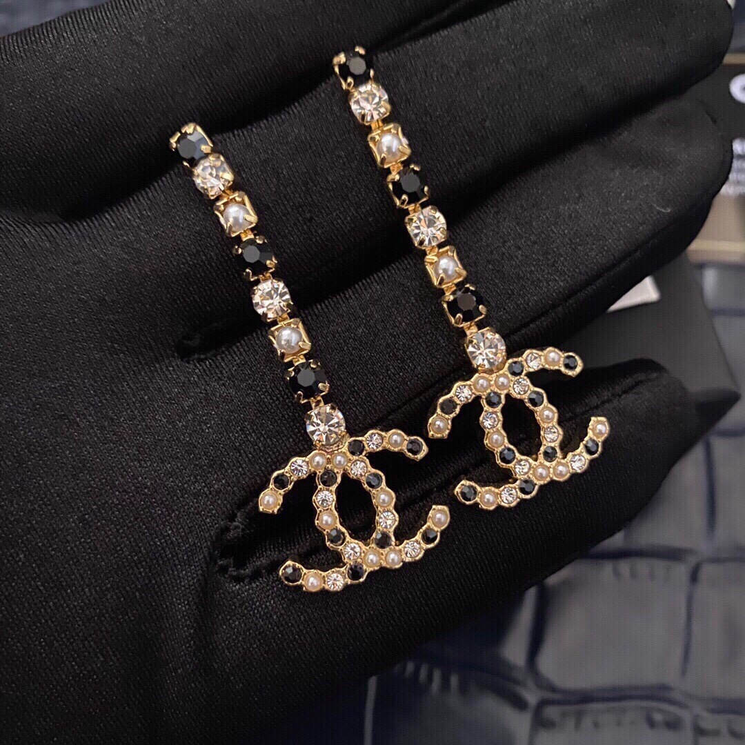 CC CC DROP EARRINGS