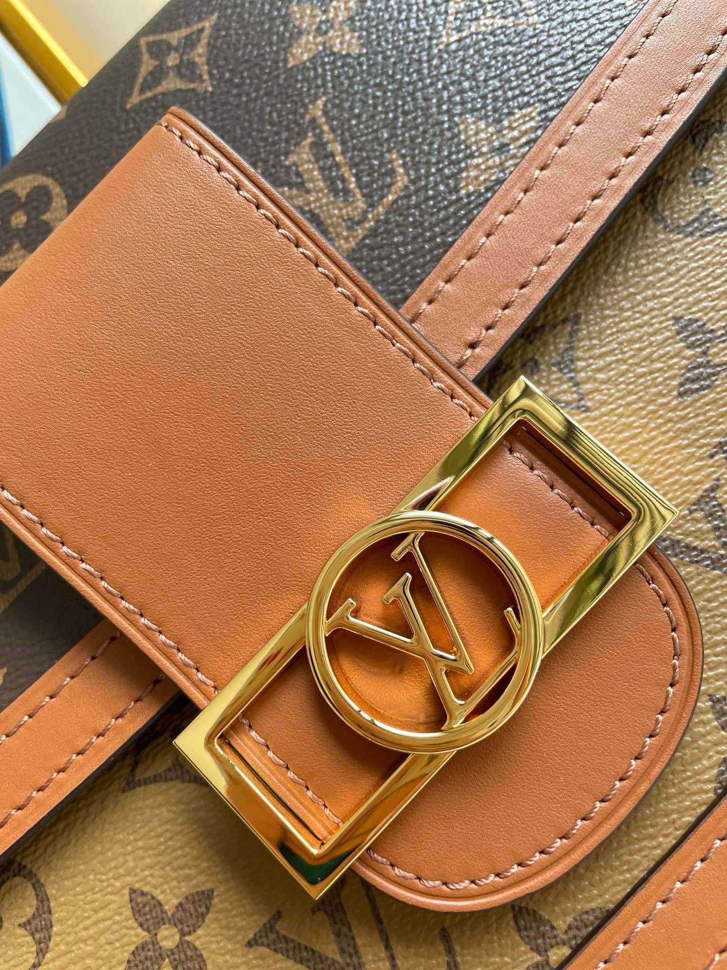 LV Dauphine MM Monogram And Monogram Reverse Canvas By Nicolas Ghesquière For The Cruise Collection,  Shoulder Bags 25cm LV M45958