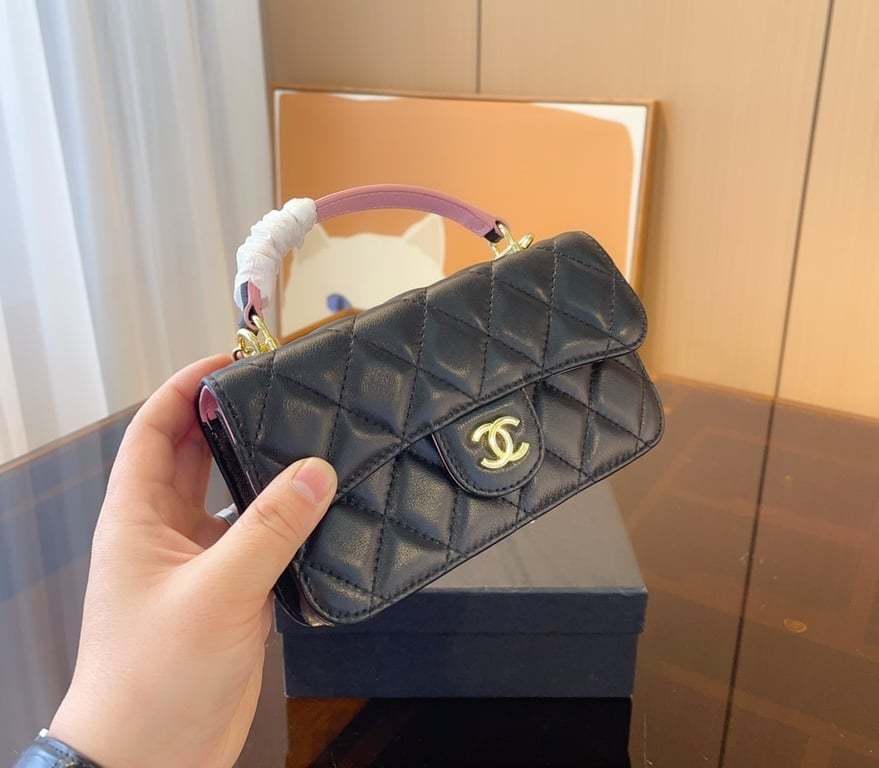 CHL MINI FLAP BAG WITH TOP HANDLE 19CM BLACK AS2431