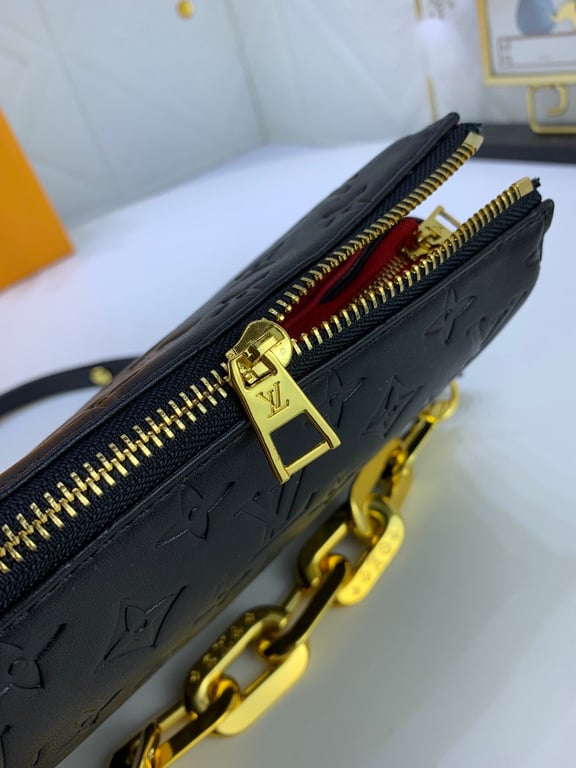 LUV COUSSIN BB BLACK 22CM