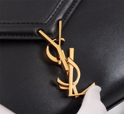 YSL CASSANDRA MEDIUM TOP HANDLE BAG BLACK GOLD 24CM 623931BOW0W1000