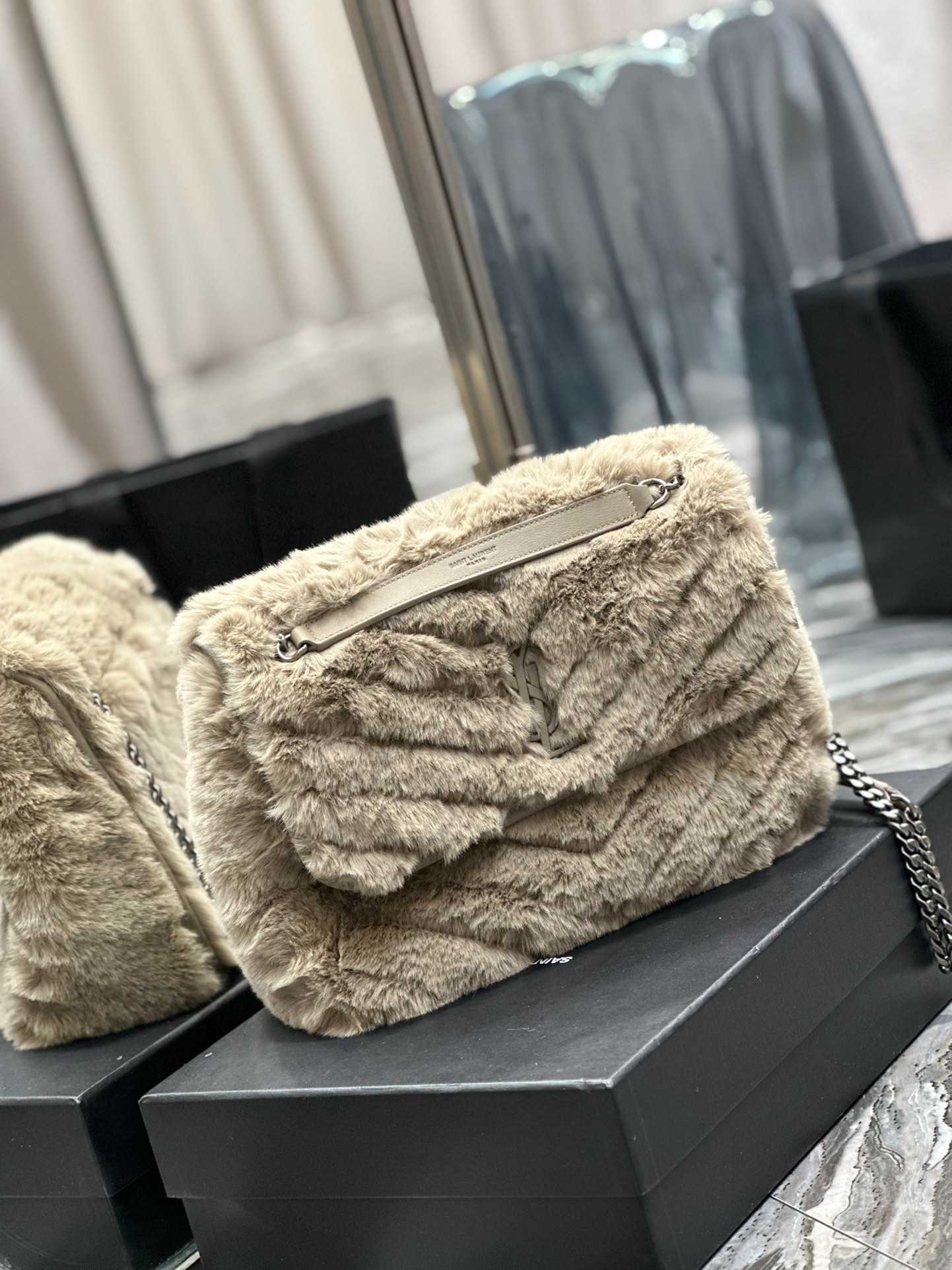 YSL NIKI MEDIUM CHAIN BAG IN SHEARLING BROWN 63318728B361426