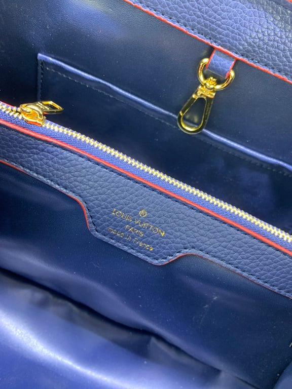 LUV CAPUCINES MM BLUE