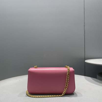 CE CHAIN SHOULDER BAG TRIOMPHE IN TRIOMPHE CANVAS PINK