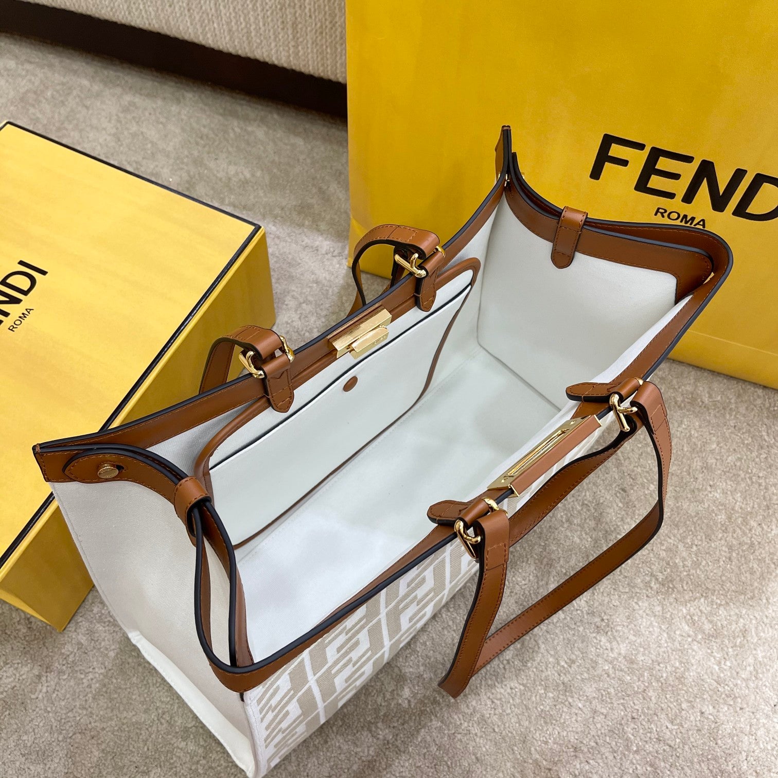FI Peekaboo X-tote Bag White Canvas For Women, Women&#8217;s Handbags, Shoulder Bags 16.1in/41cm FF 8BH374