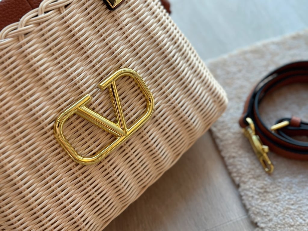 VLA 25CM BEIGE GARAVANI WO VLOGO SMALL WICKER BASKET BAG