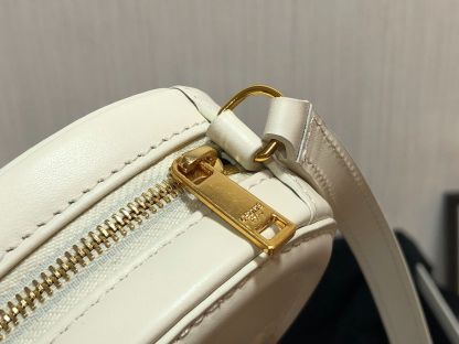 CE CROSSBODY OVAL PURSE CUIR TRIOMPHE IN SMOOTH CALFSKIN WHITE