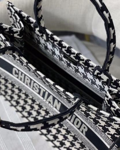 DOR PERSONALIZED MEDIUM BOOK TOTE BLACK MACRO HOUNDSTOOTH EMBROIDERY/ 36CM M1296ZTQT M911