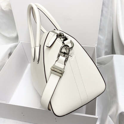 gv Antigona Bag White For Women, Handbags, Shoulder Bags 13in/33cm GVC 