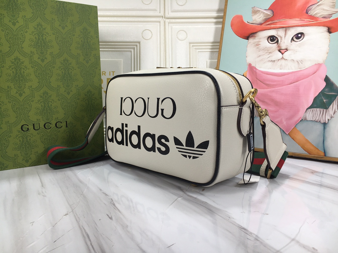 GG x ADIDAS SMALL SHOULDER BAG WHITE 24.5CM 702427 U3ZCT 8727