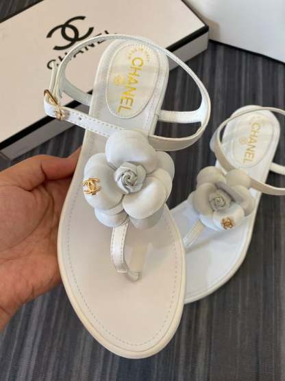 SANDAL CHL JELLY RUBBER CAMELLIA WHITE SANDALS