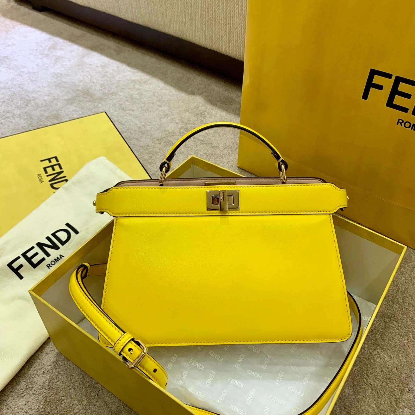 FI Peekaboo ISeeU East-West Yellow For Women, Women’s Handbags 11.4in/29cm FF 8BN323