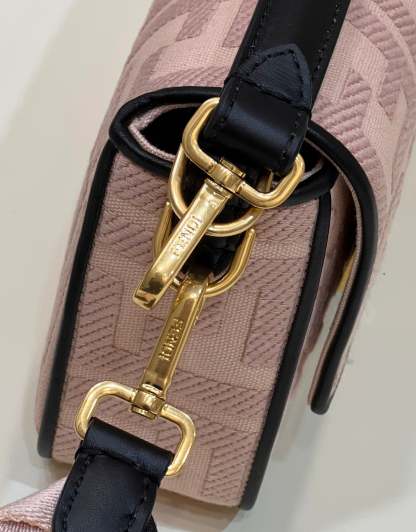 FI Baguette Light Pink For Women, Women’ Handbags, Shoulder And Crossbody Bags 10.6in/27cm FF 8BR600