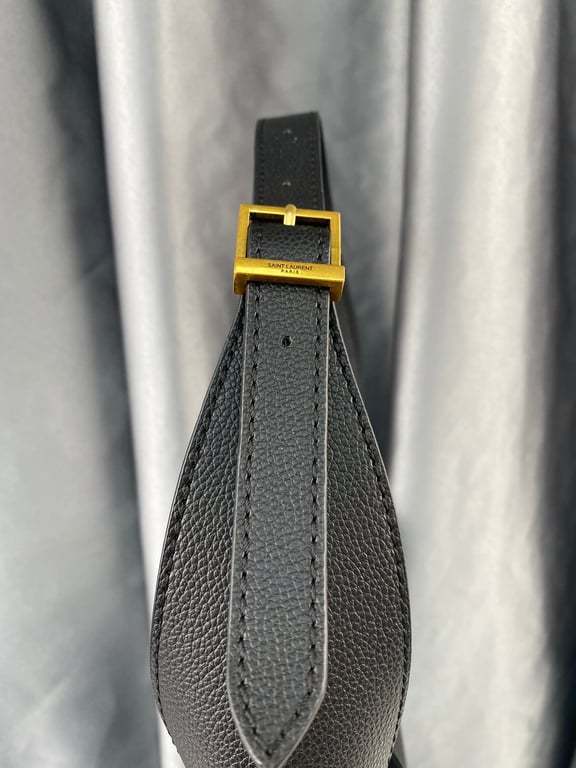 SAINT LAURENT LE 5 A 7 SOFT SMALL HOBO BAG IN SMOOTH LEATHER BLACK