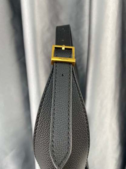 SAINT LAURENT LE 5 A 7 SOFT SMALL HOBO BAG IN SMOOTH LEATHER BLACK