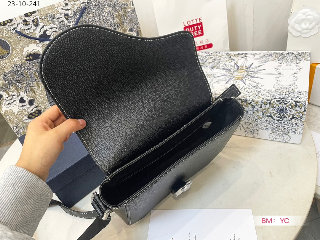 DOR MINI SADDLE BAG WITH STRAP BLACK 23CM