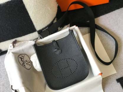 HM EVELYNE 16 AMAZONE BLACK BAG