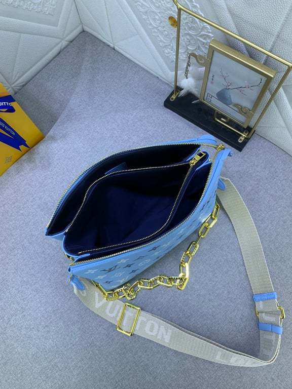 LUV COUSSIN PM LIGHT BLUE 26CM