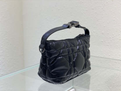 DI Small DYORTravel Nomad Pouch Black, For Women, Women’s Handbags 6in/15cm CD S5553BMIG_M900