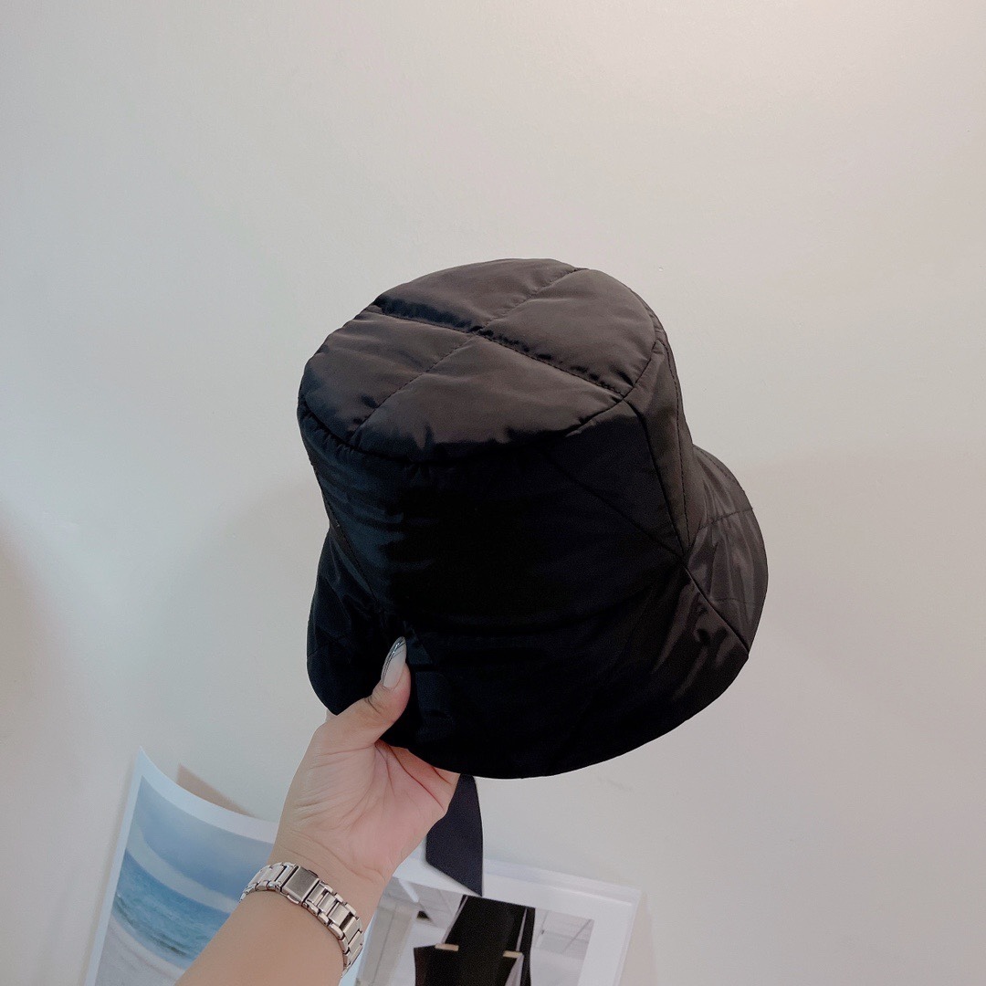 PD PADDED RENYLON BUCKET HAT BLACK