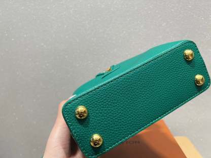 LUV CAPUCINES MINI GREEN SNAKE SKIN 20CM