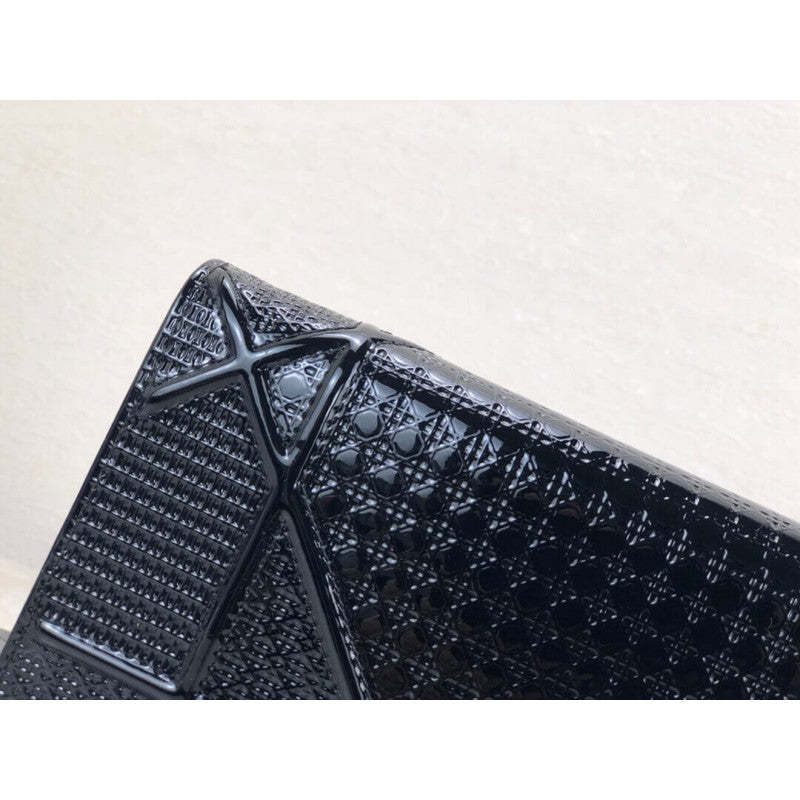 Diorama Wallet on Chain Pochette Bag