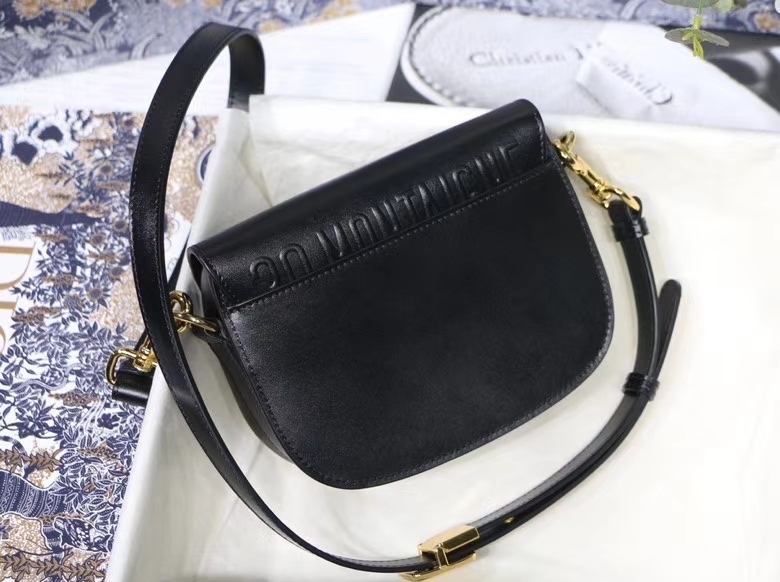 DOR MEDIUM BOBBY BLACK BOX CALFSKIN 22CM M9319UMOL M900