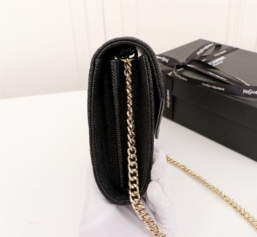 SAINT LAURENT CASSANDRE MATELASSE CHAIN WALLET IN GRAIN DE POUDRE EMBOSSED BLACK GOLD 22CM