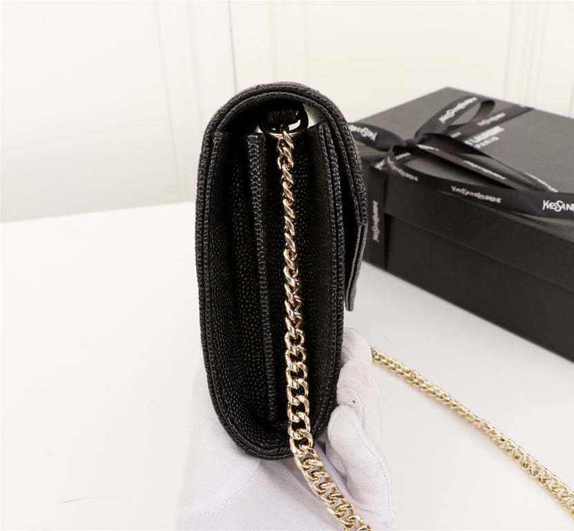 SAINT LAURENT CASSANDRE MATELASSE CHAIN WALLET IN GRAIN DE POUDRE EMBOSSED BLACK GOLD 22CM
