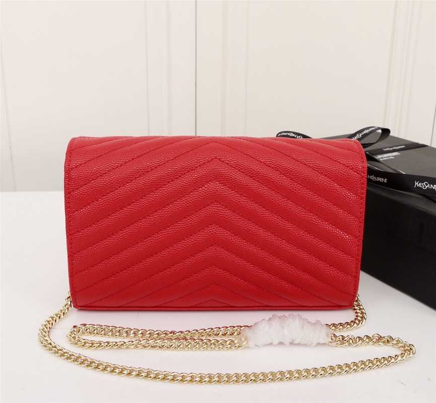 YSL CASSANDRE MATELASSÉ ENVELOPE CHAIN WALLET IN GRAIN DE POUDRE EMBOSSED LEATHER OPYUM RED 695108BOW016008