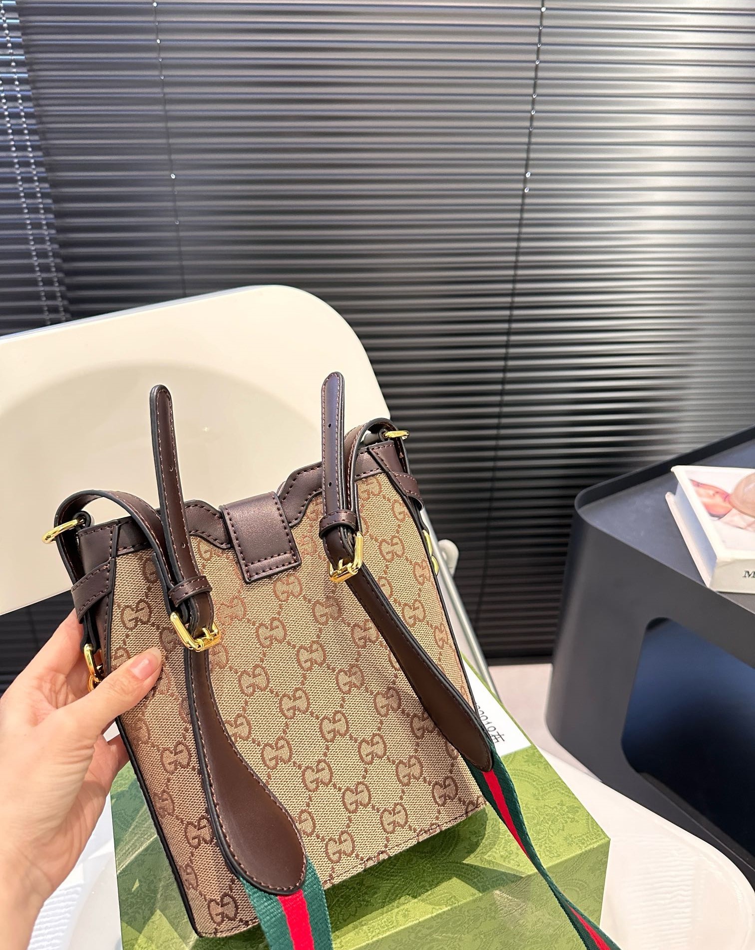 GG ORIGINAL GG SMALL BUCKET BAG BEIGE AND EBONY 19CM 782919 FADAC 9762