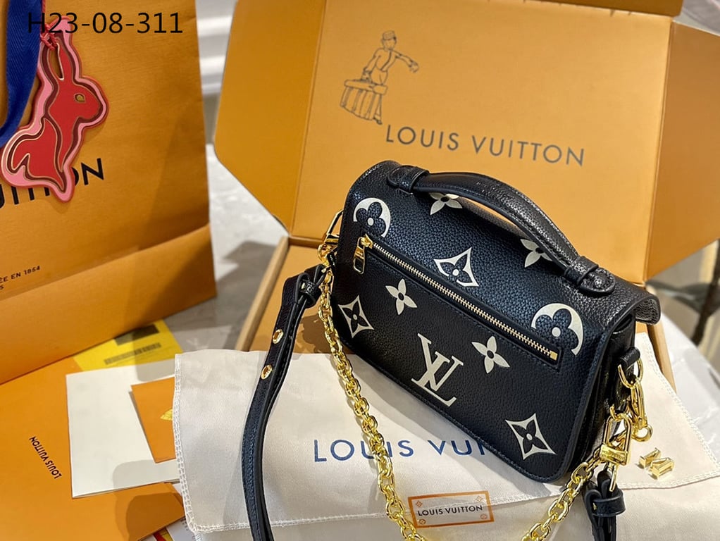 LUV POCHETTE METIS EAST WEST BAG BLACK BEIGE 21CM M46596