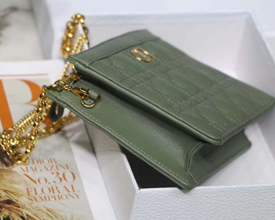 dir CARO ZIPPED POUCH WITH CHAIN CEDAR GREEN S5106UWHC_M67H