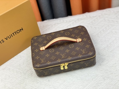 LV NICE JEWELRY CASE MONOGRAM 24CM M43449