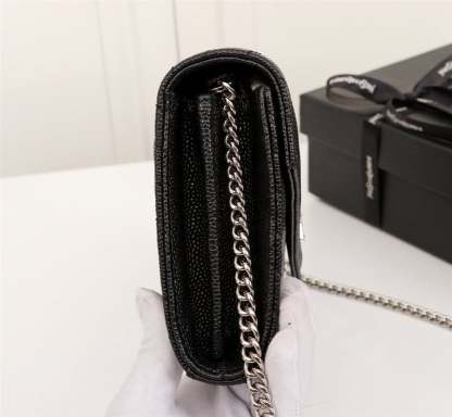 SAINT LAURENT CASSANDRE MATELASSE CHAIN WALLET IN GRAIN DE POUDRE EMBOSSED BLACK SILVER 22CM